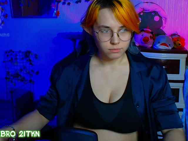 Tricky_Kitsune webcam