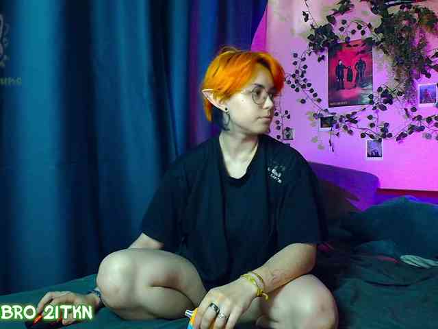 Tricky_Kitsune webcam