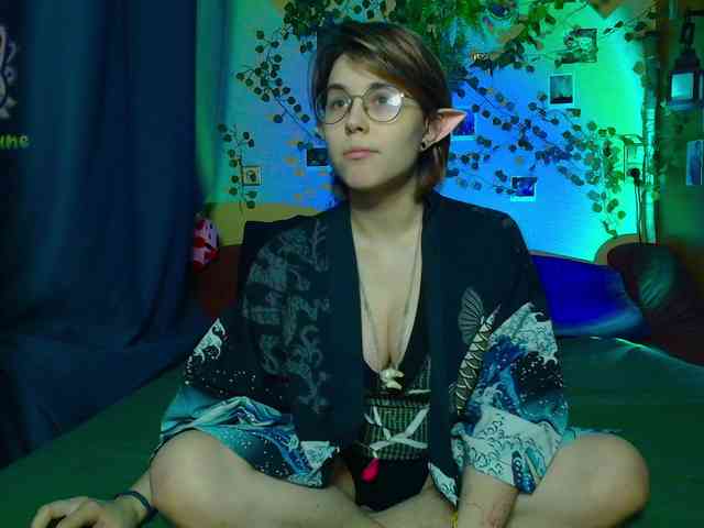 Tricky_Kitsune webcam