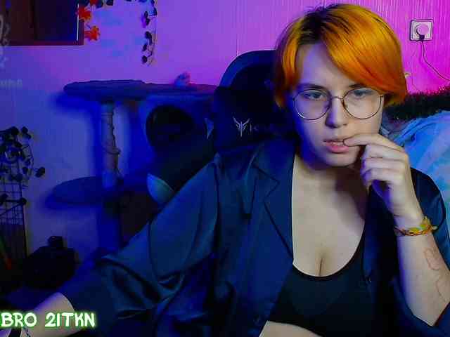 Tricky_Kitsune webcam