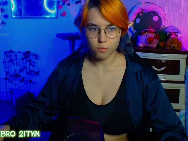 Tricky_Kitsune webcam