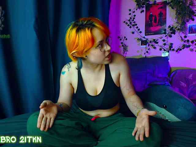 Tricky_Kitsune webcam