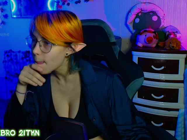 Tricky_Kitsune webcam