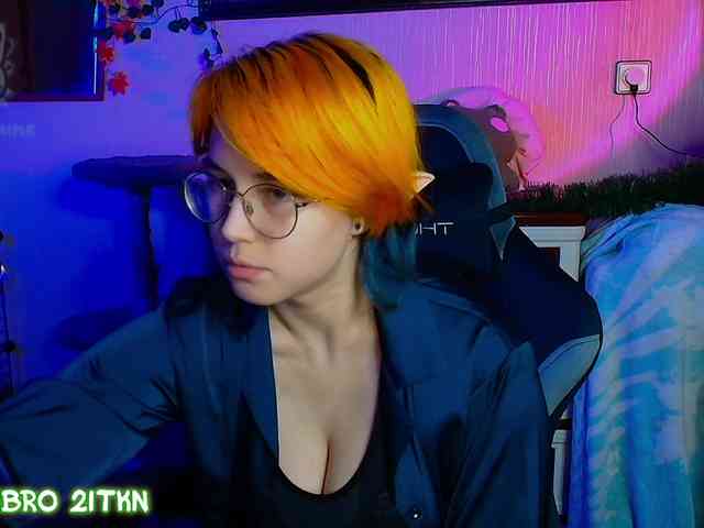Tricky_Kitsune webcam