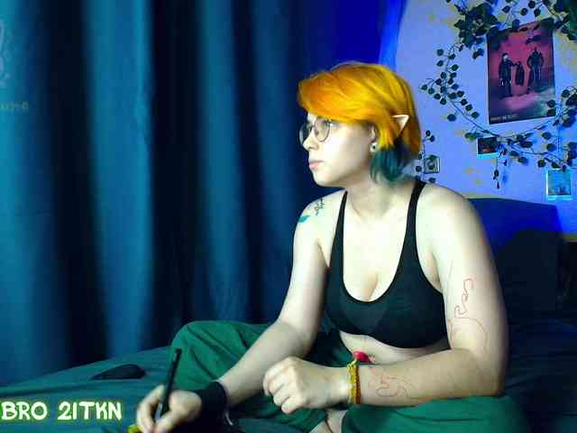 Tricky_Kitsune webcam