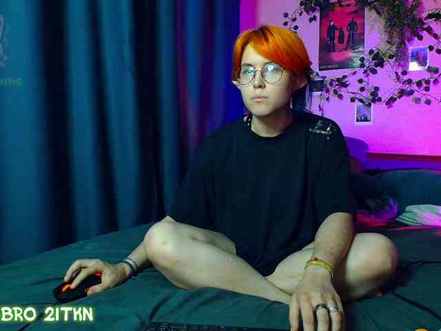 Tricky_Kitsune webcam