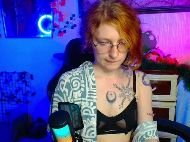 Tricky_Kitsune webcam