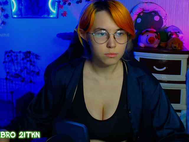Tricky_Kitsune webcam