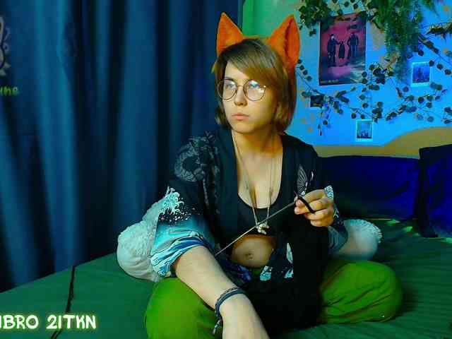 Tricky_Kitsune webcam