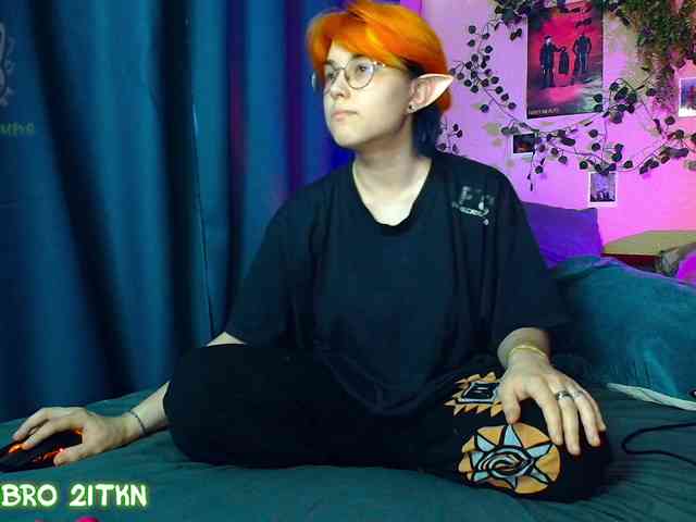 Tricky_Kitsune webcam
