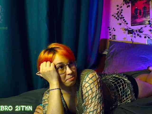 Tricky_Kitsune webcam