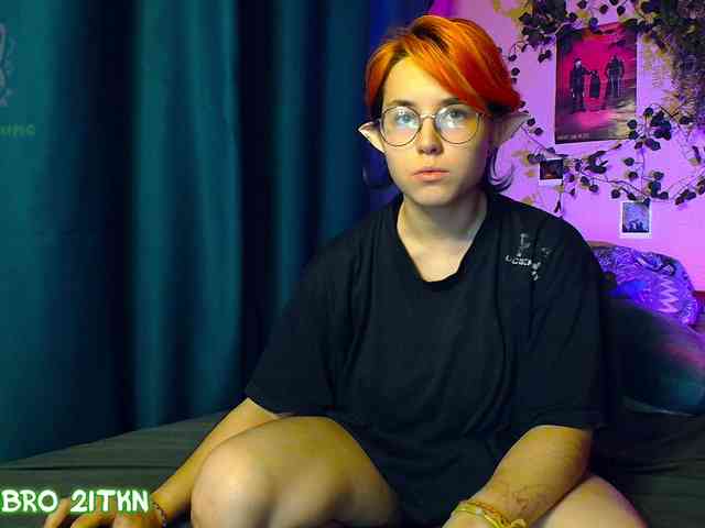 Tricky_Kitsune webcam