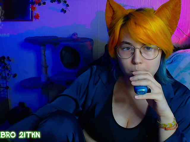 Tricky_Kitsune webcam