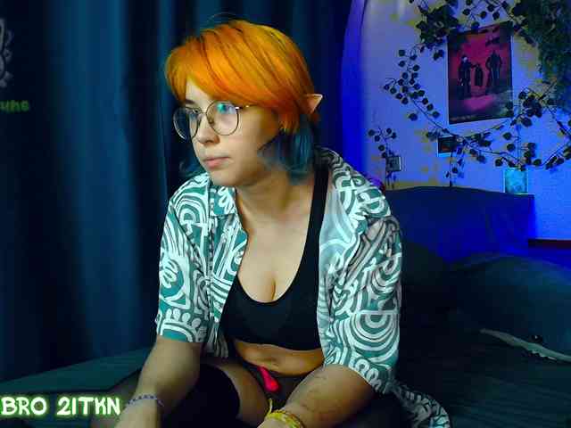 Tricky_Kitsune webcam
