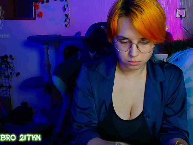 Tricky_Kitsune webcam