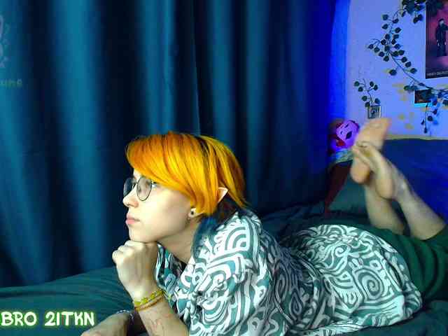 Tricky_Kitsune webcam