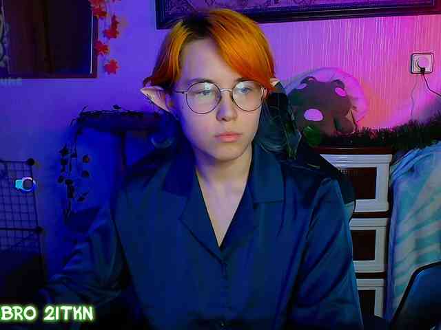 Tricky_Kitsune webcam