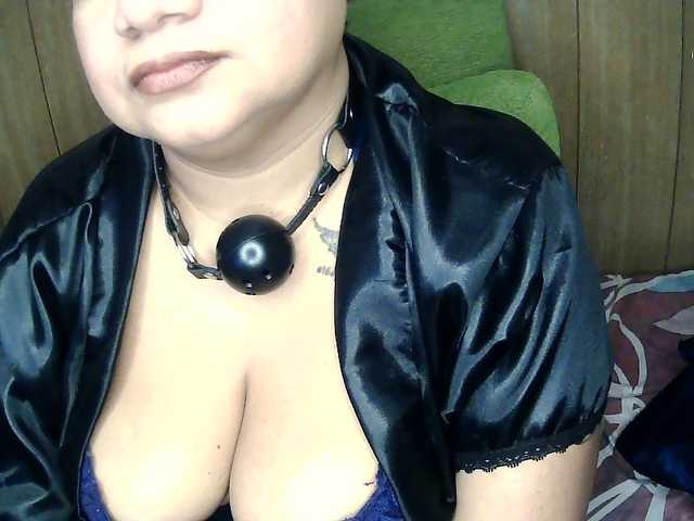 Carlabrasil live cam on BongaCams