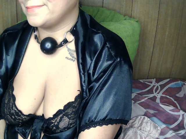 Carlabrasil live cam on BongaCams