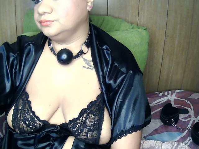 Carlabrasil live cam on BongaCams