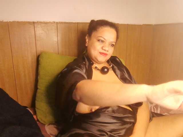 Carlabrasil live cam on BongaCams