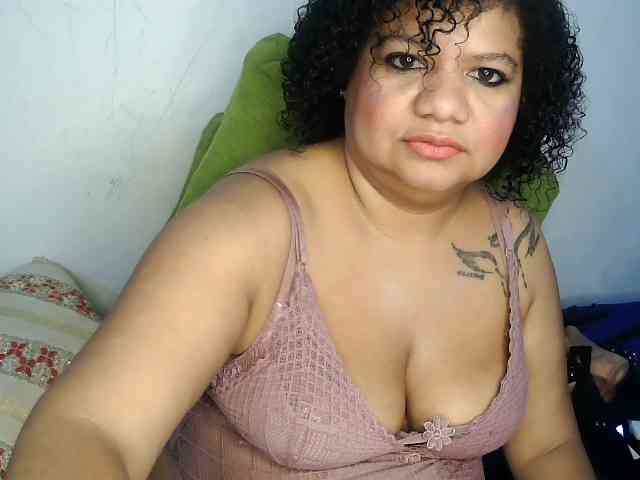 Domme_Carla_Brazil webcam