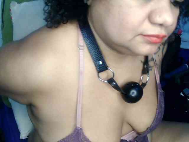 Modelo: Domme_Carla_Brazil