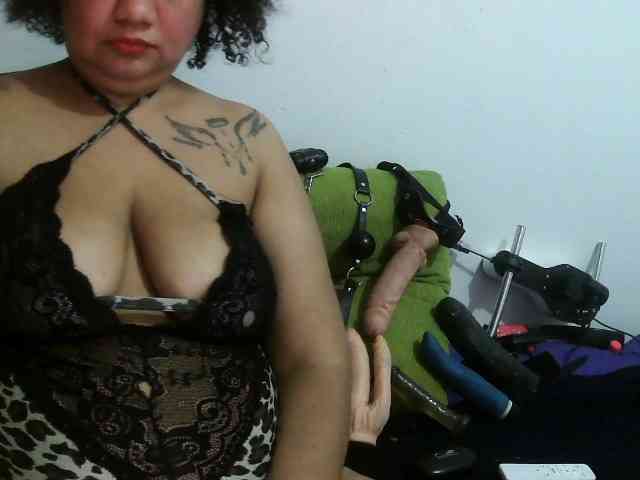 Domme_Carla_Brazil