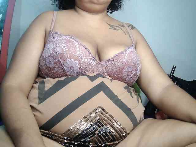 Domme_Carla_Brazil webcam