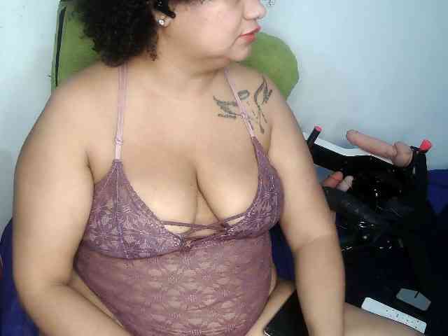 Domme_Carla_Brazil webcam