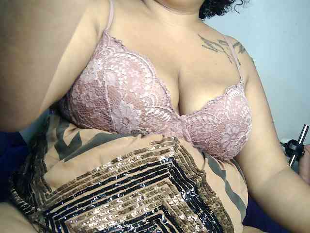 Domme_Carla_Brazil webcam