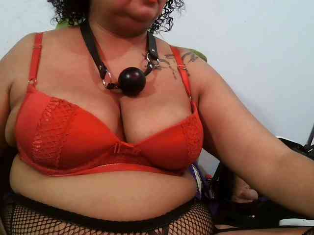Domme_Carla_Brazil webcam