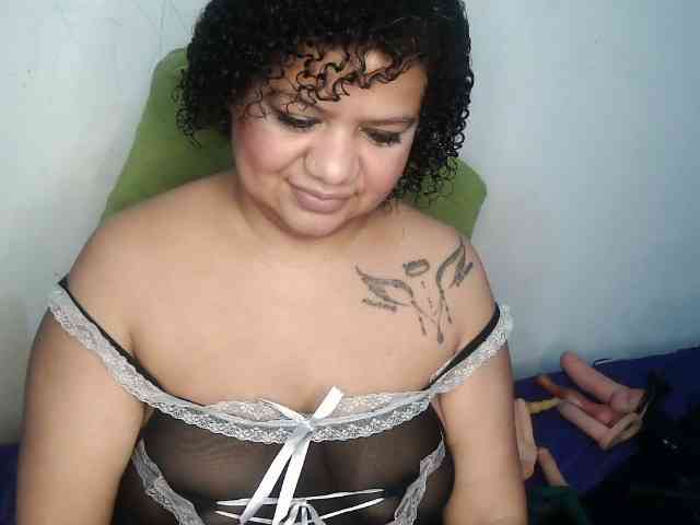 Modelo: Domme_Carla_Brazil
