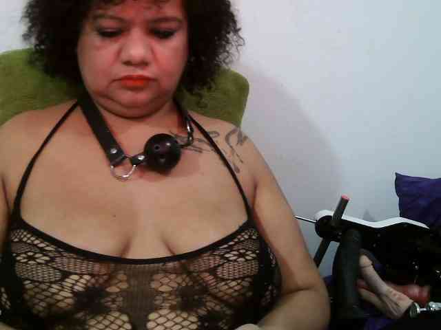Modelo: Domme_Carla_Brazil