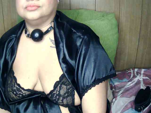 Domme_Carla_Brazil