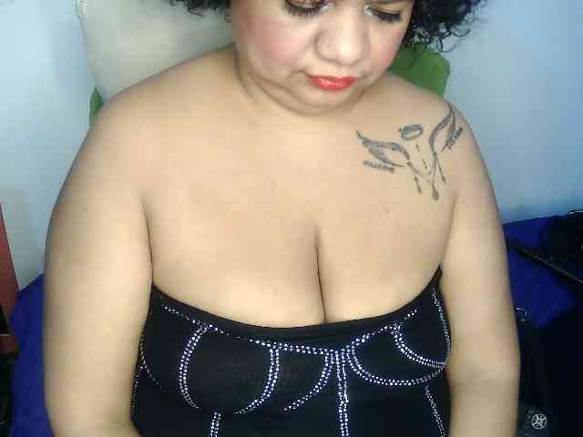 Domme_Carla_Brazil webcam