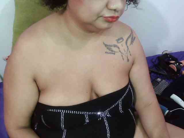 Domme_Carla_Brazil webcam