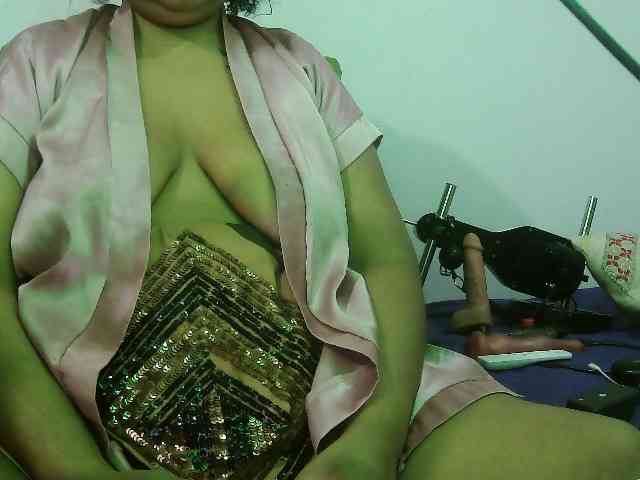 Domme_Carla_Brazil webcam