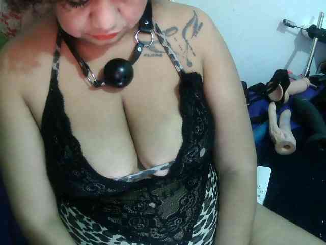 Domme_Carla_Brazil