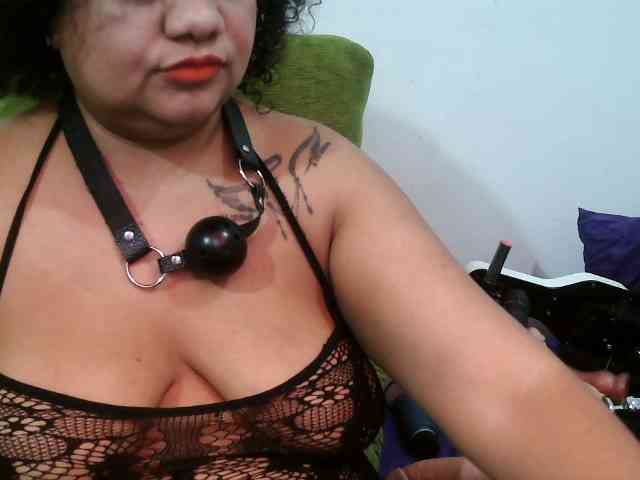 Domme_Carla_Brazil webcam
