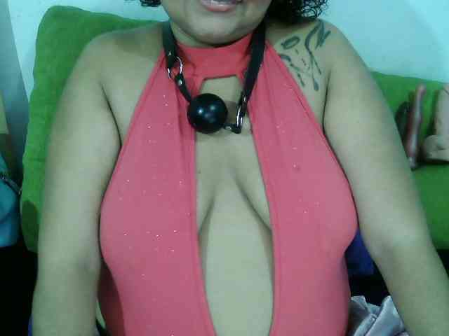 Domme_Carla_Brazil webcam