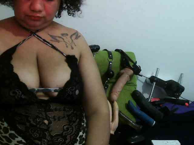 Domme_Carla_Brazil