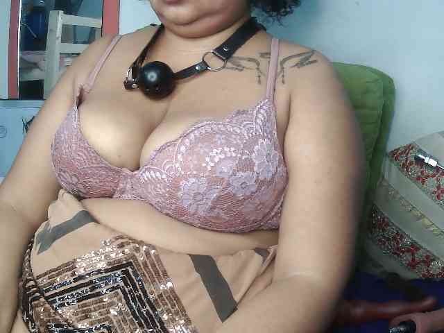 Domme_Carla_Brazil webcam