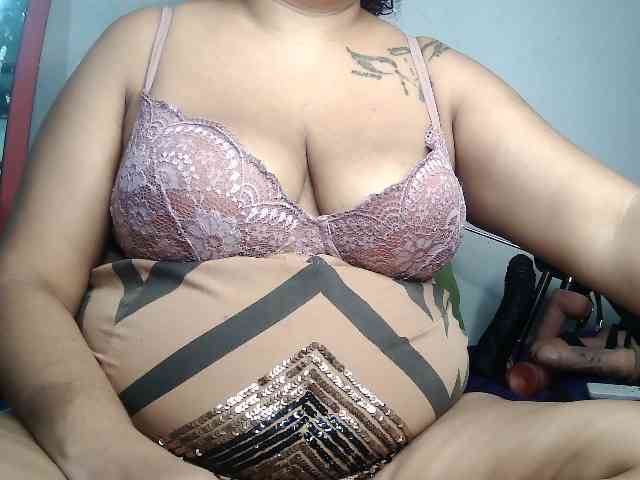 Domme_Carla_Brazil webcam