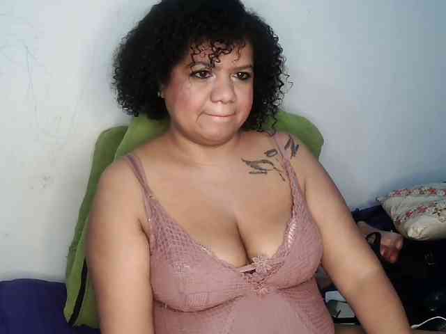 Domme_Carla_Brazil webcam