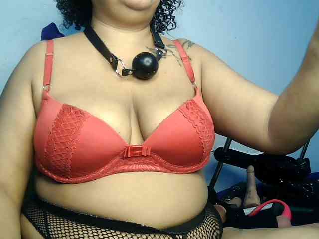 Domme_Carla_Brazil webcam