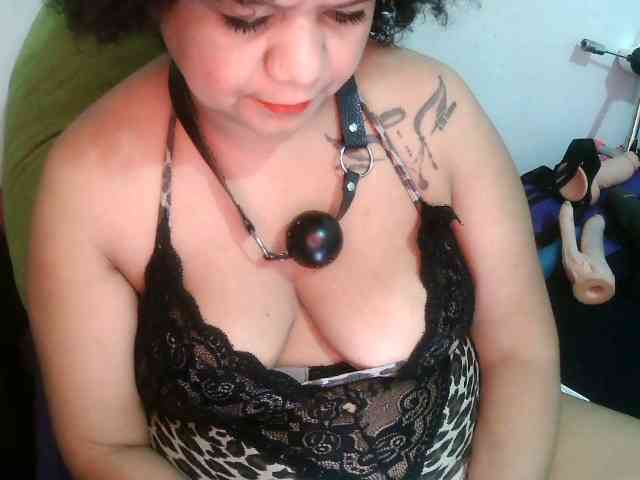 Domme_Carla_Brazil webcam