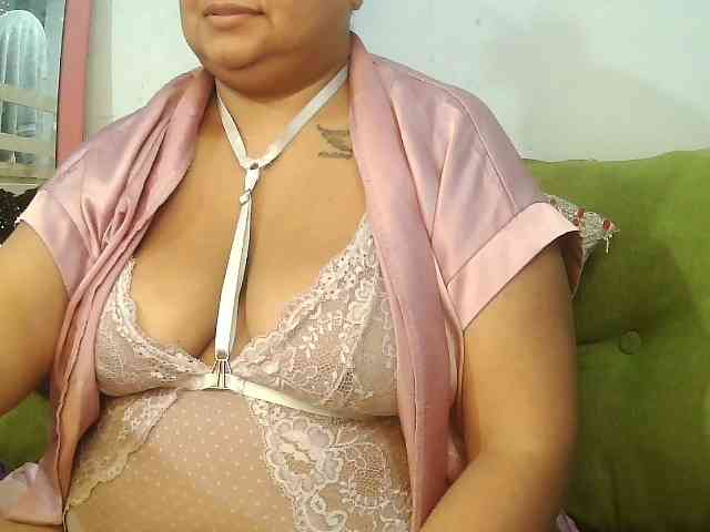 Domme_Carla_Brazil webcam