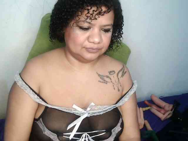 Modelo: Domme_Carla_Brazil