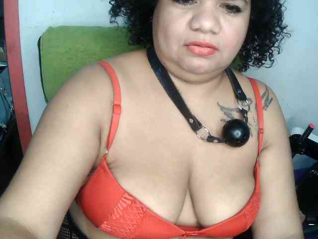 Domme_Carla_Brazil